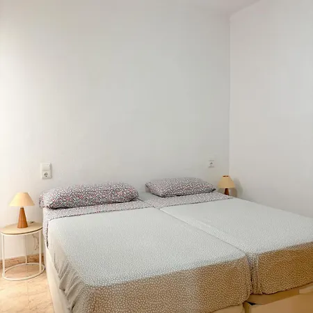 Two Bedroom Playa Del Cura Appartement *